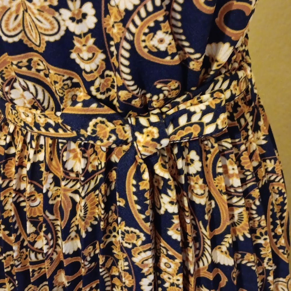 Lark + Grey Paisley Wrap Front PLEATED Dress. Career. Professional. - Picture 5 of 12